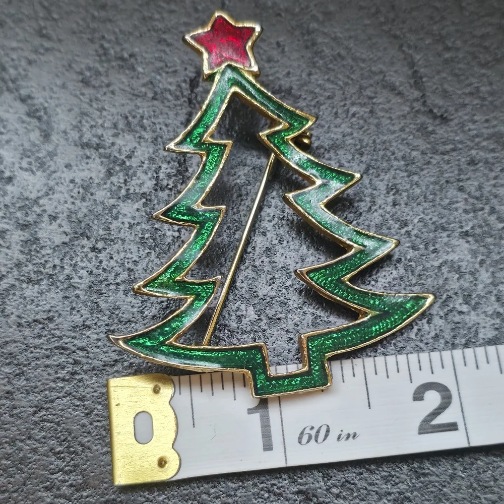 Vintage Signed AAi Green Red Enamel Gold Tone Open Work Christmas Tree Brooch